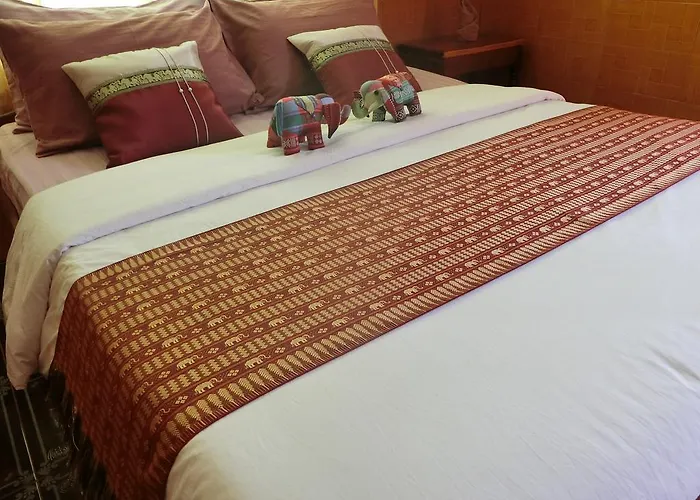 Bed & Breakfast River Village Manor