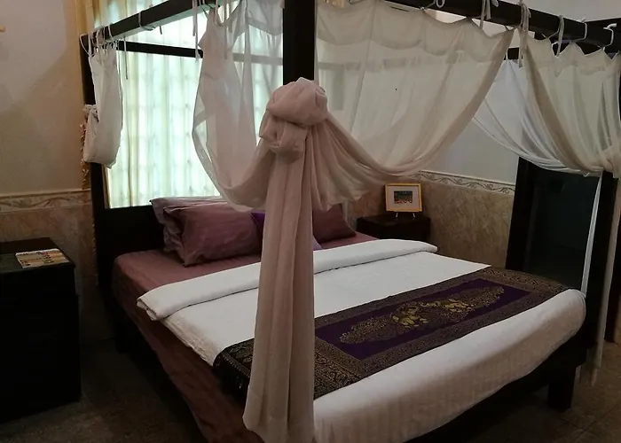 River Village Manor Bed & Breakfast 3*