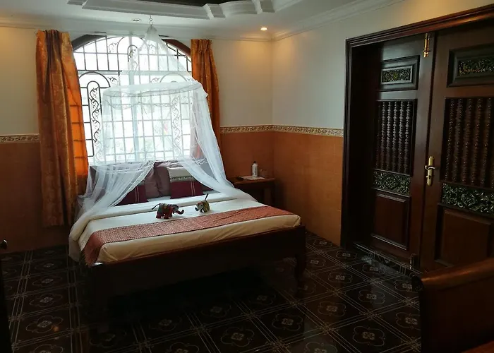 River Village Manor Bed & Breakfast