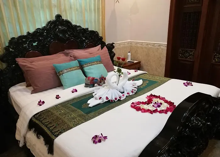 River Village Manor Bed & Breakfast