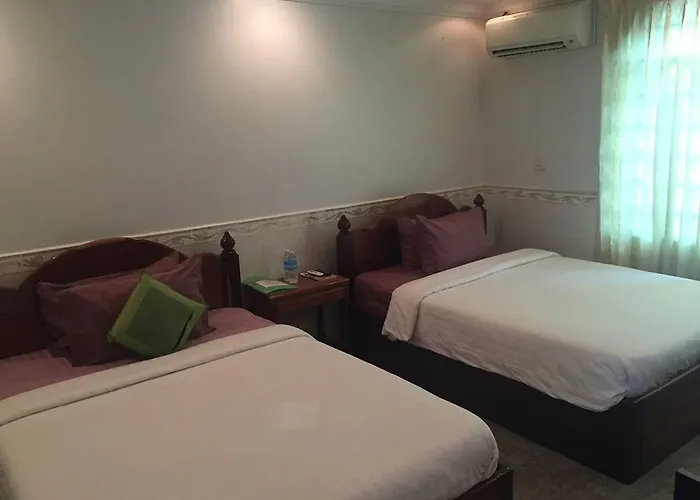 River Village Manor 3*