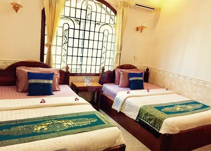 Bed & Breakfast River Village Manor 3*