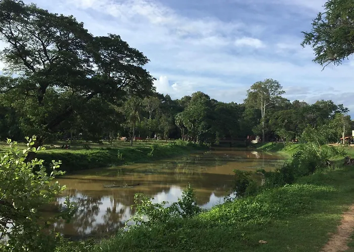 River Village Manor Bed & Breakfast 3*