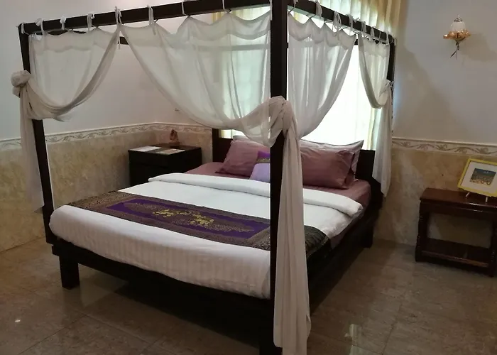 River Village Manor Bed & Breakfast