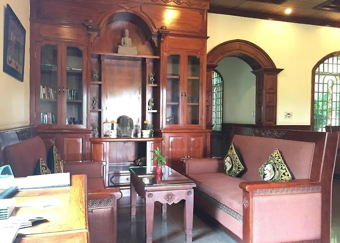 Bed & Breakfast River Village Manor
